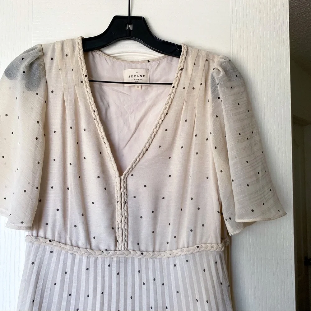 SOLD ON CURTSY - Picture 5 of 10